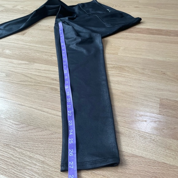 Seven7 Faux Leather Leggings In Excellent Condition - Picture 14 of 16
